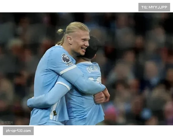 哈兰德欧冠场均突破1球效率，引发其与C罗历史数据对比讨论